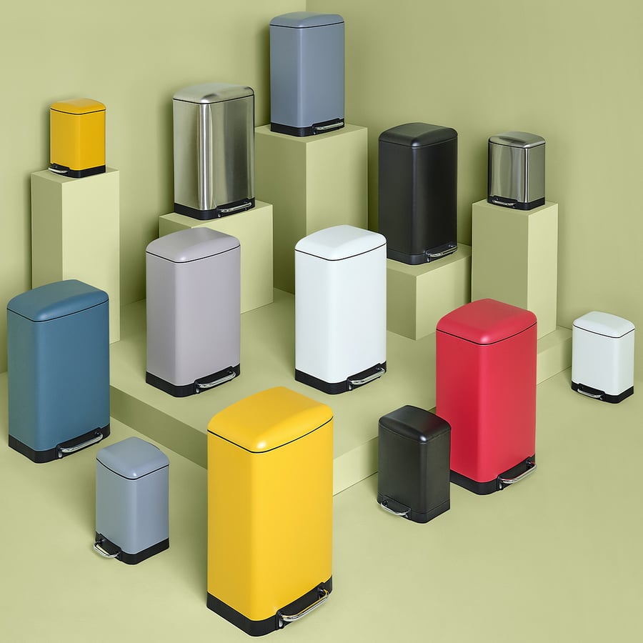 Poubelle rectangulaire à pédale métal 30L, Noir