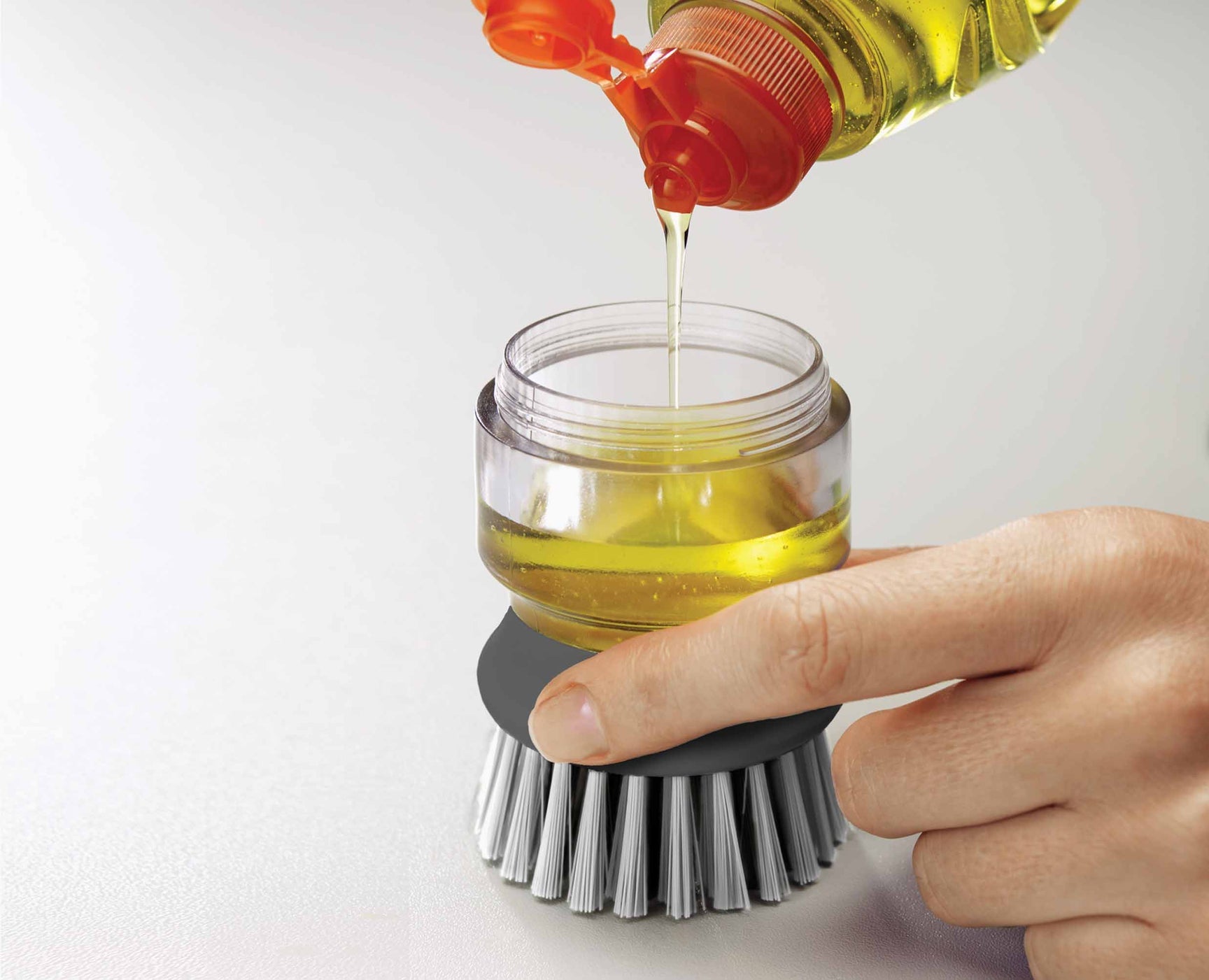 Brosse avec Réservoir Liquide Vaisselle