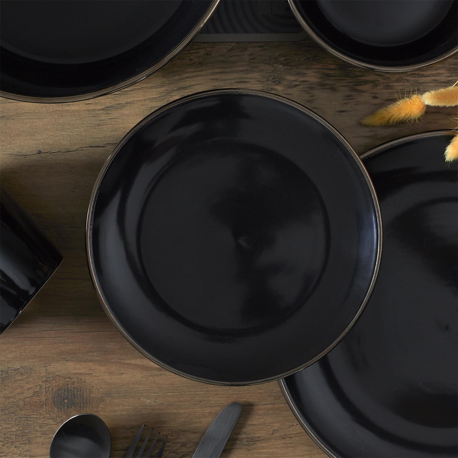 Assiette noire liseré doré 20cm