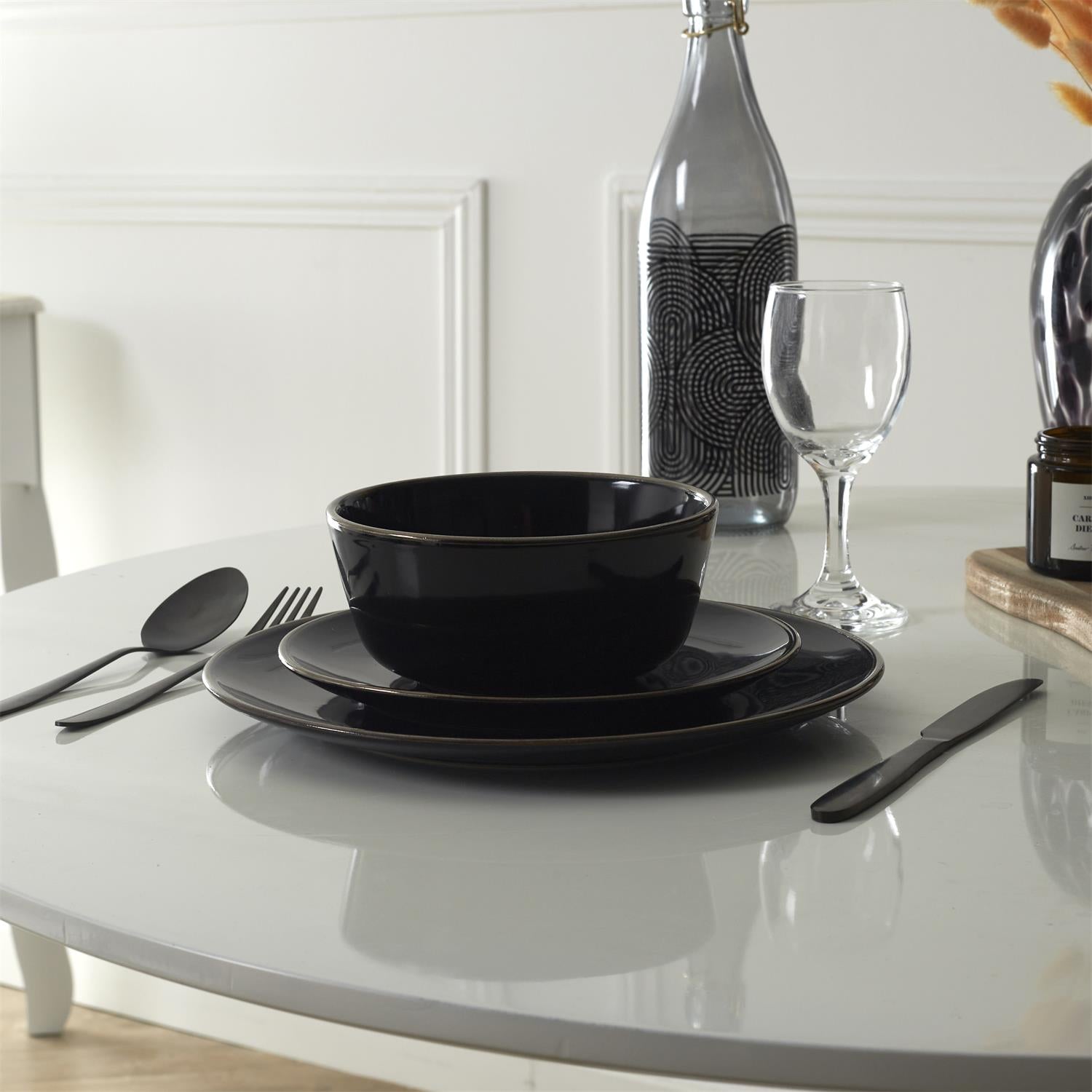 Bol noire liseré doré 14cm