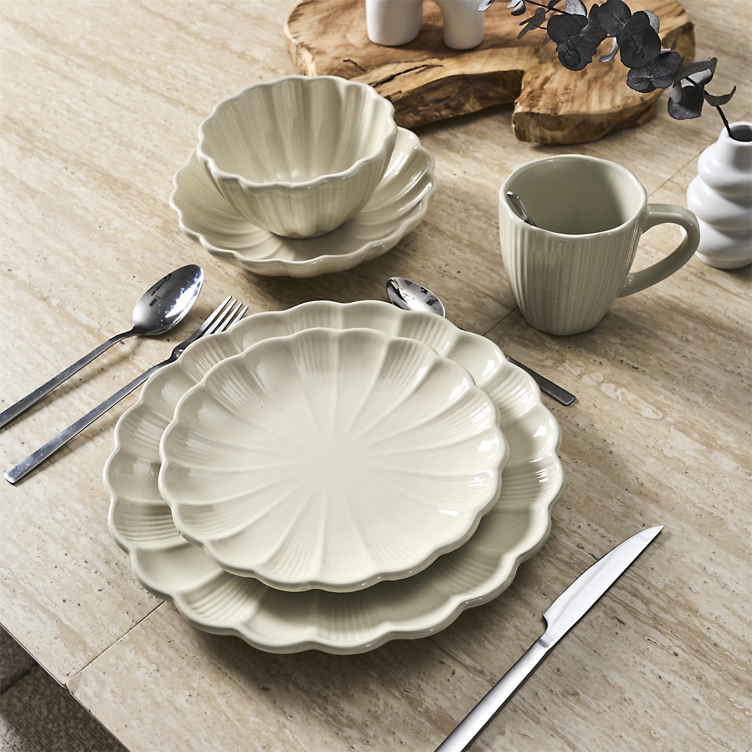 Assiette creuse Calista écru 20cm