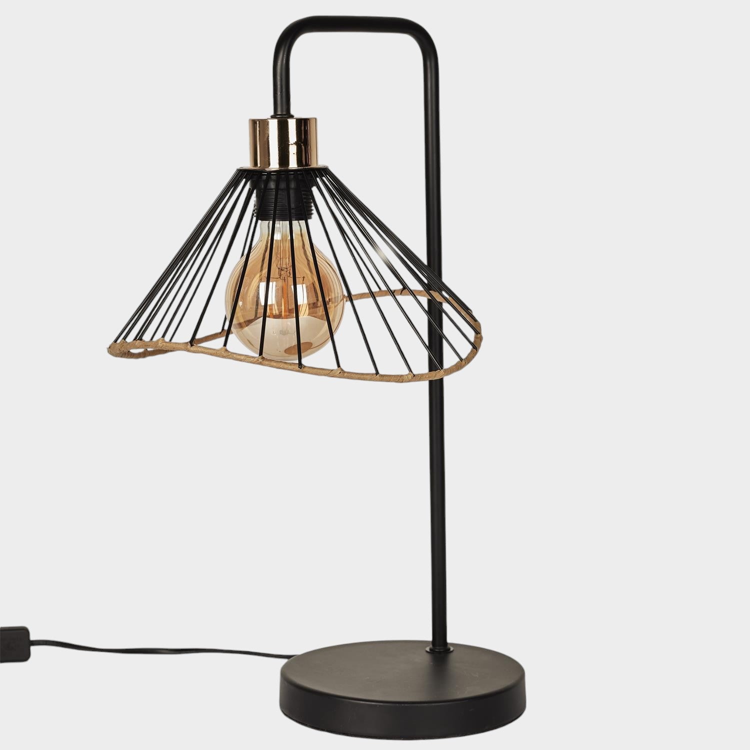 Lampe à poser abat-jour noir et rotin