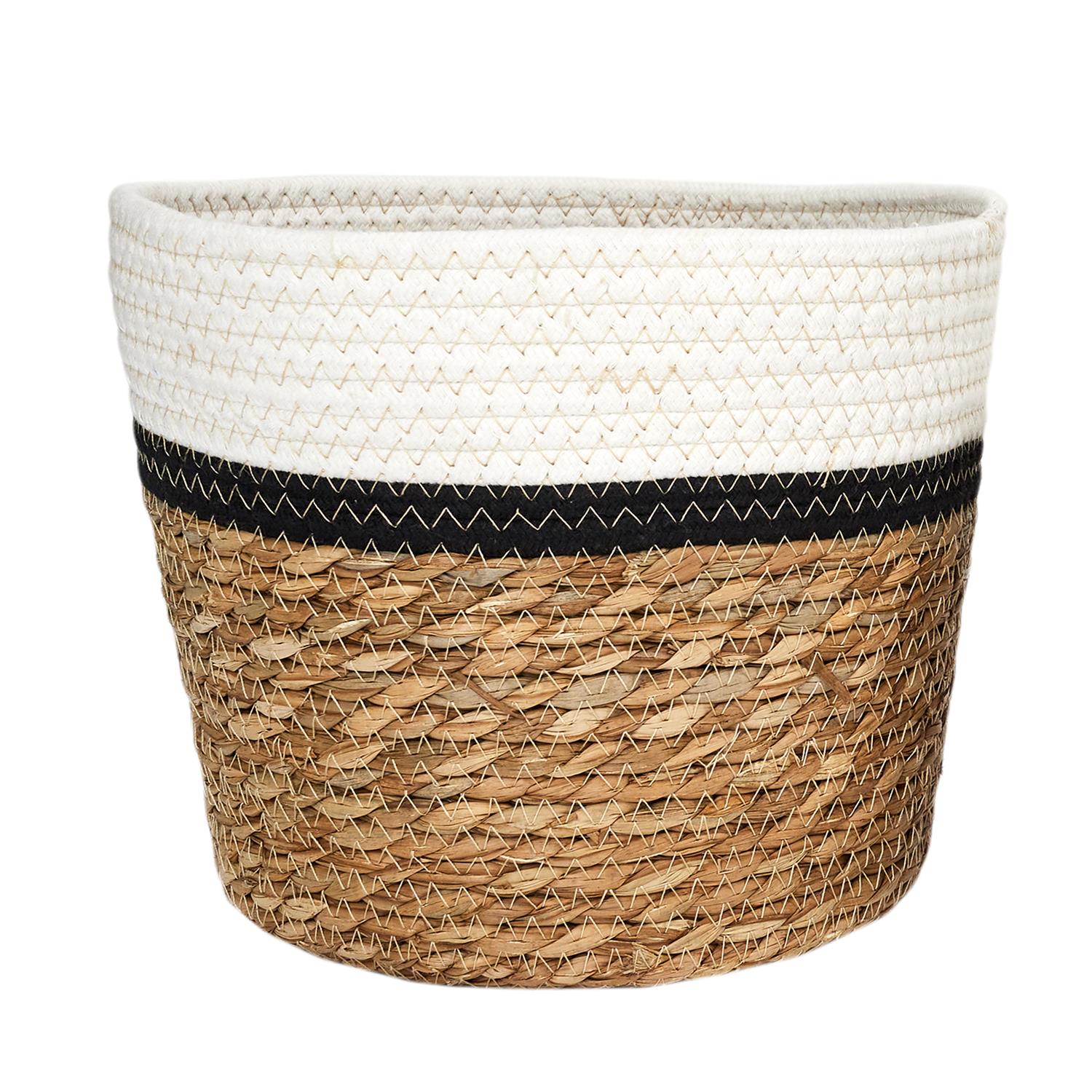 3 corbeilles tressées au design ethnique, idéales pour le rangement et la décoration intérieure.