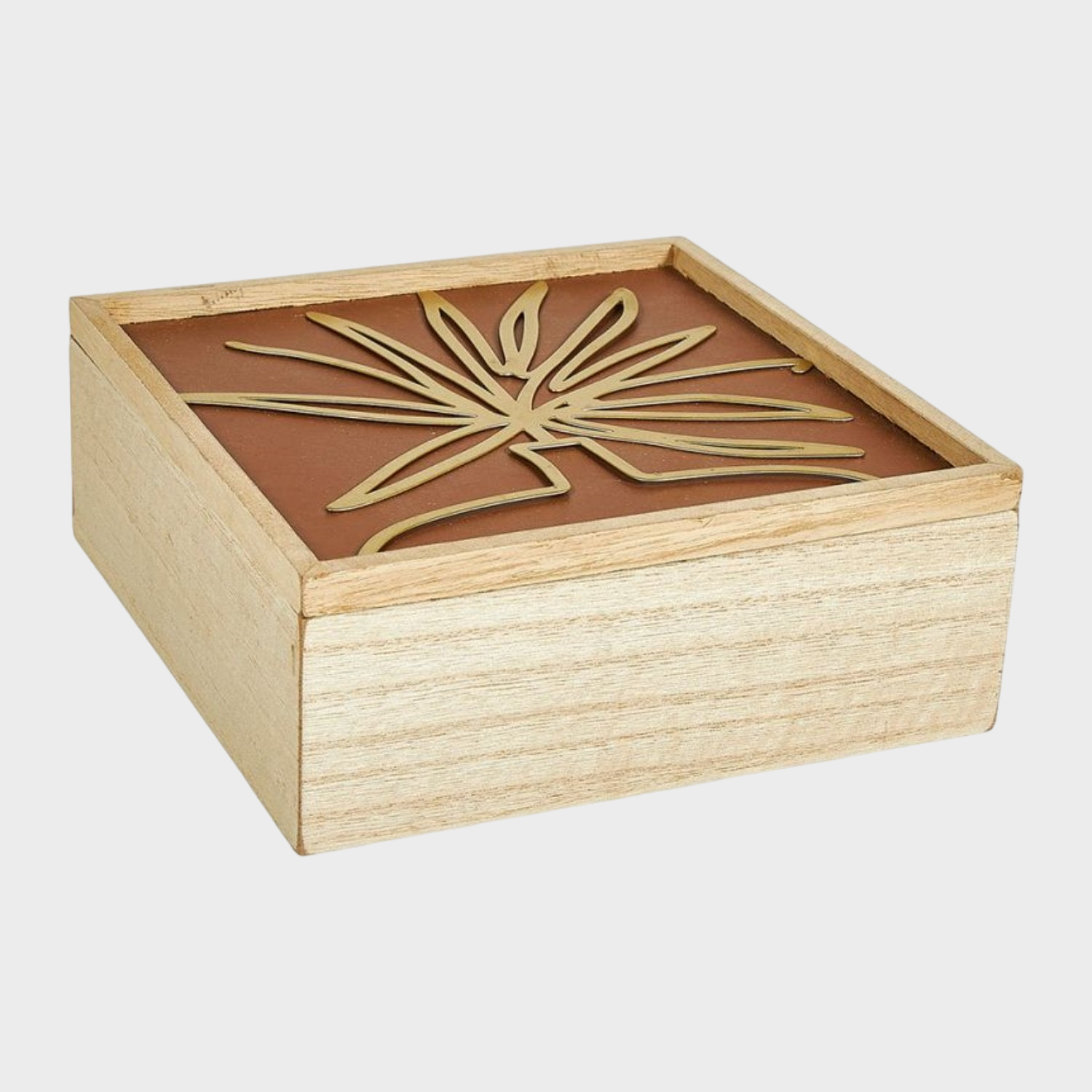 Boîte à bijoux en bois avec fleur dorée, idéale pour ranger vos bijoux précieux avec élégance et style.