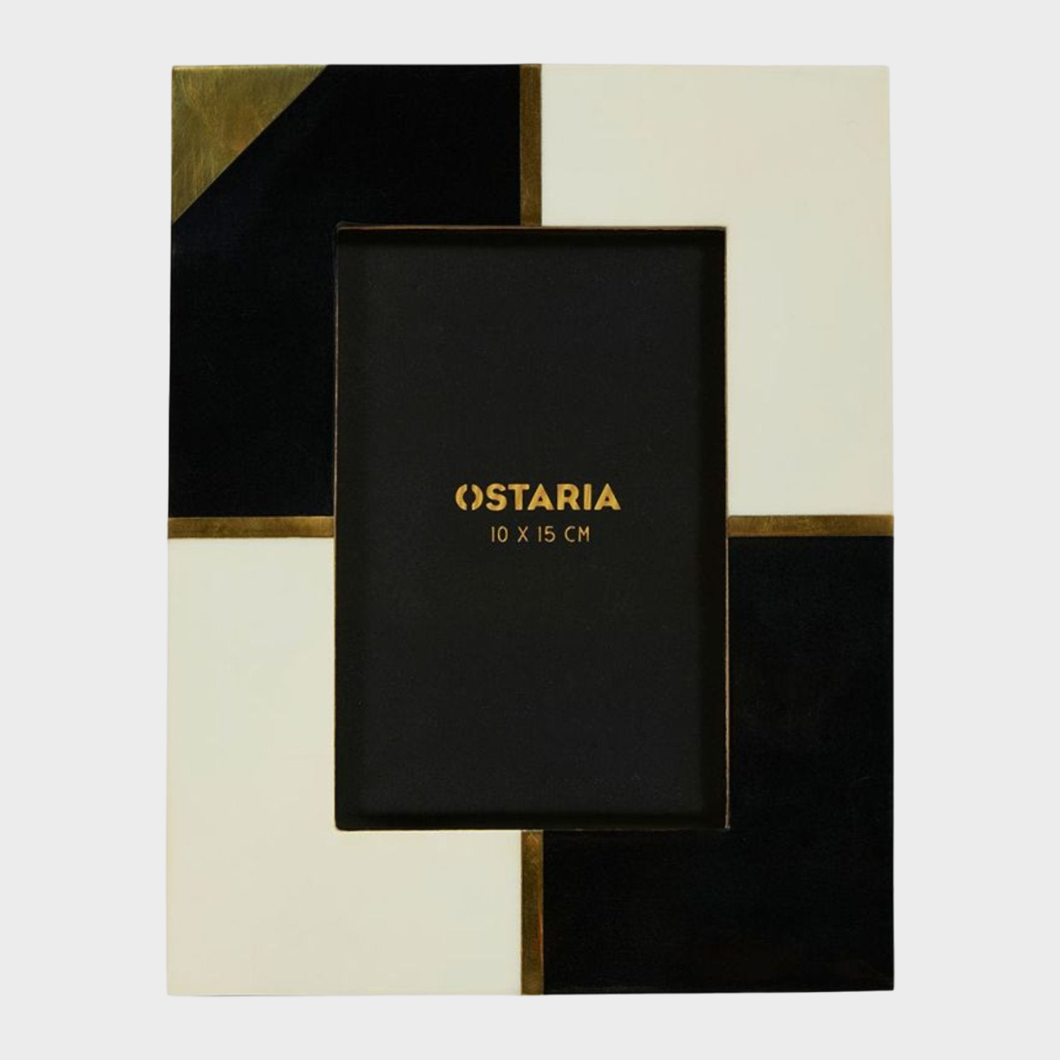 Cadre photo 'Marbre' noir et blanc 10x15cm avec finition effet marbre et bois, ajoutant une touche d'élégance et de sophistication à la décoration intérieure.