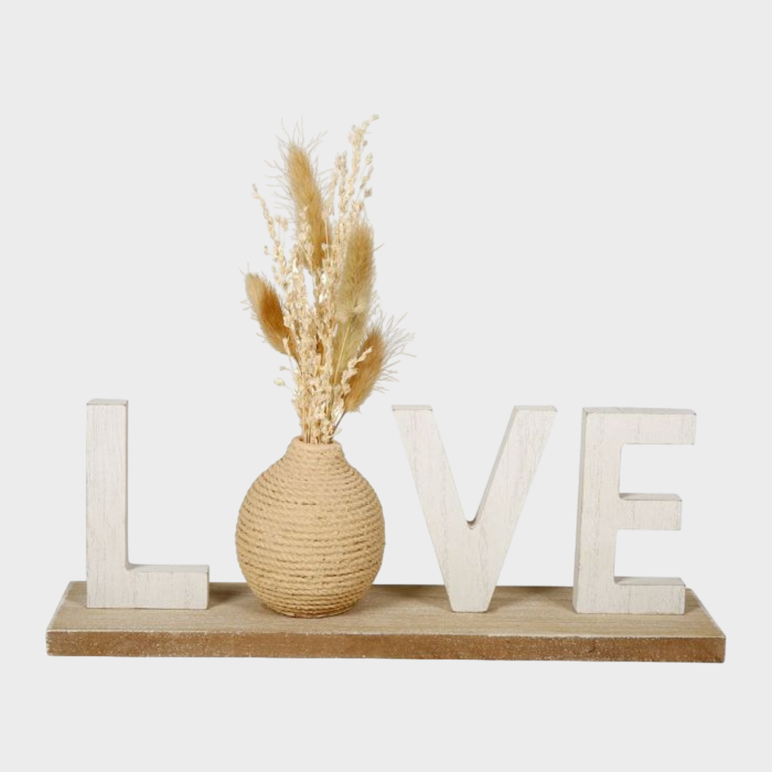 Mots déco en bois avec fleurs séchées 'Love', ajoutant chaleur et romantisme à la décoration intérieure.