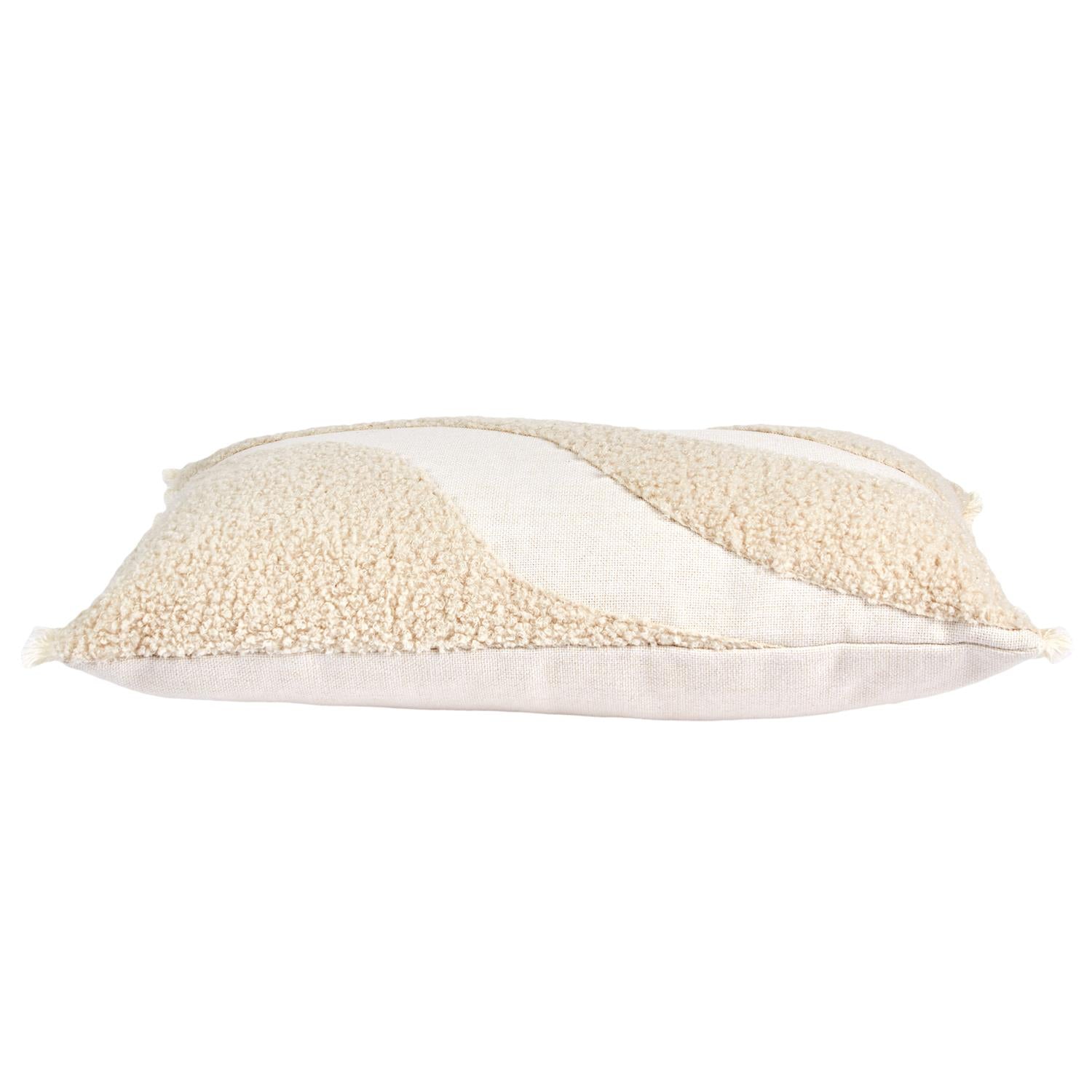 Coussin beige et blanc bouclette 30x50cm